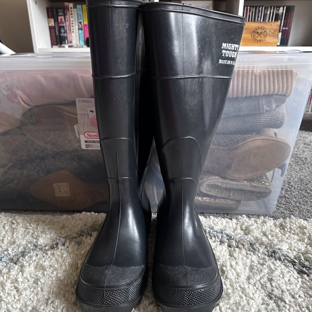 Mighty Tough - Made In USA - Men's Rubber Boots w/ Steel Toe- Black - Size 7